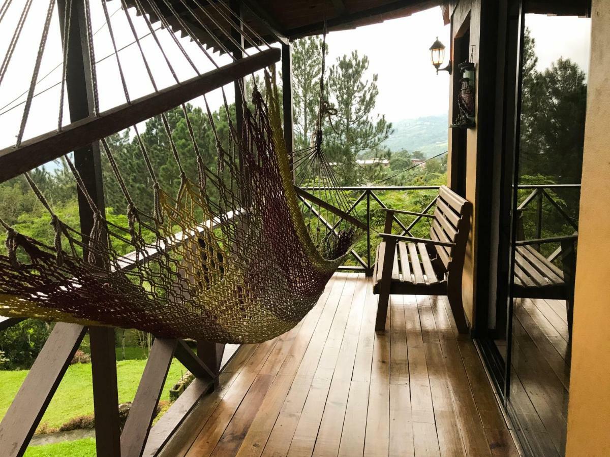 Hospedaje La Naciente Turrialba Exteriör bild